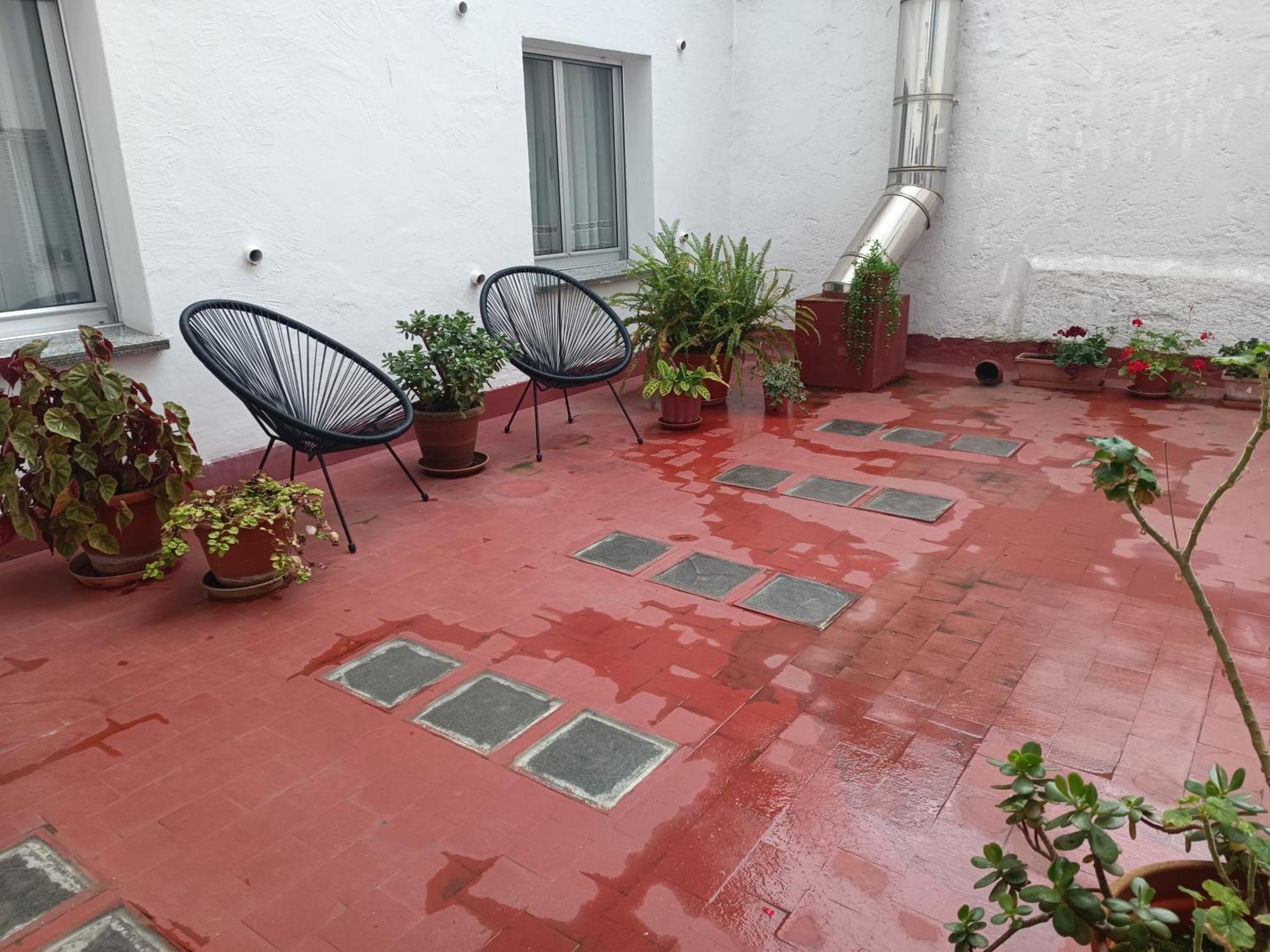 Como Una Casa De Campo En La Ciudad, Con Patio -Parking Gratis Χιχόν Εξωτερικό φωτογραφία